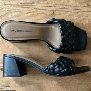 NWOT Sincerely Jules Black Braided block heel Mules